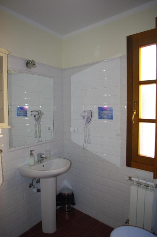Pension Arbidel Ribadesella Cameră foto