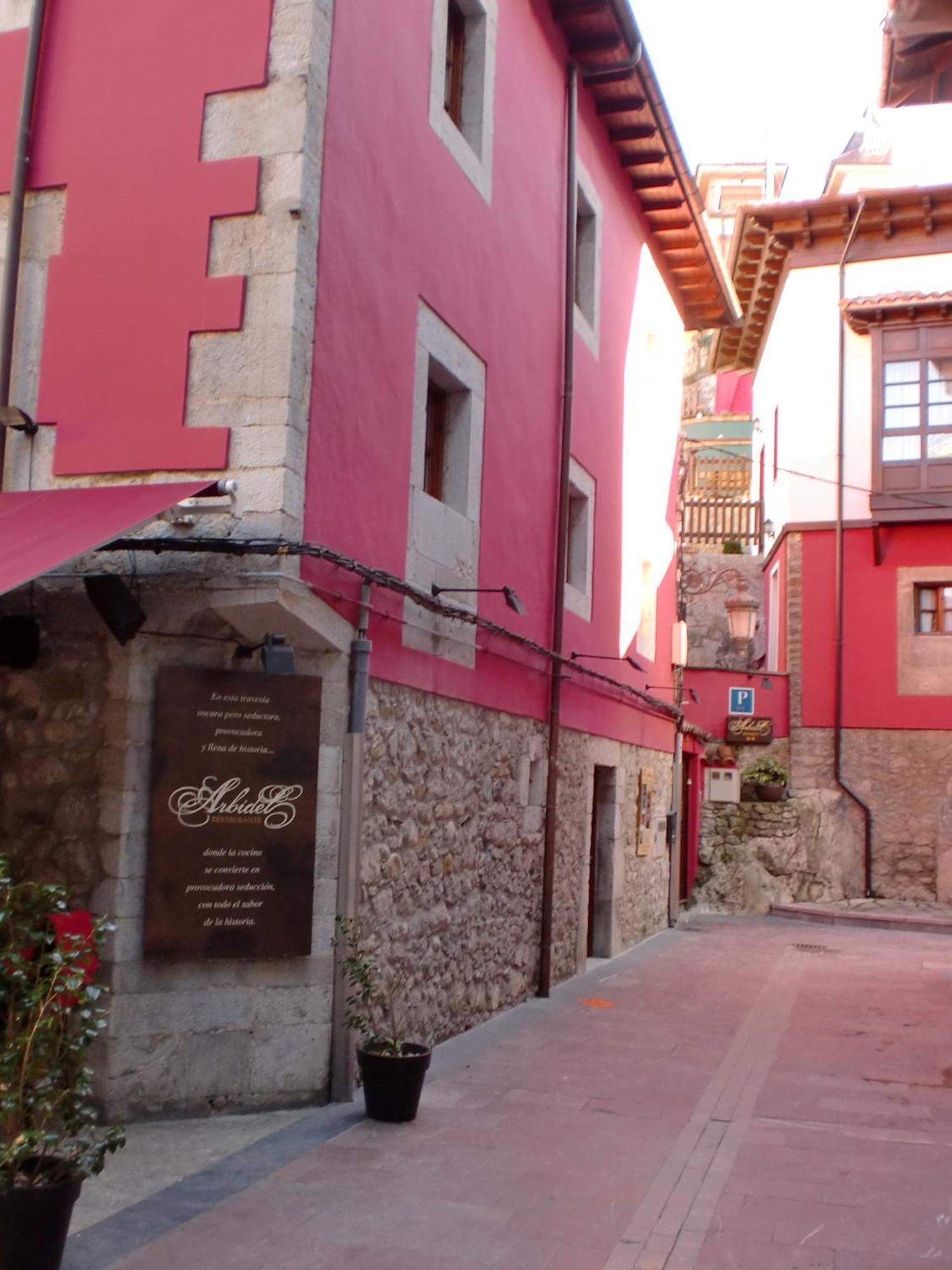 Pension Arbidel Ribadesella Exterior foto